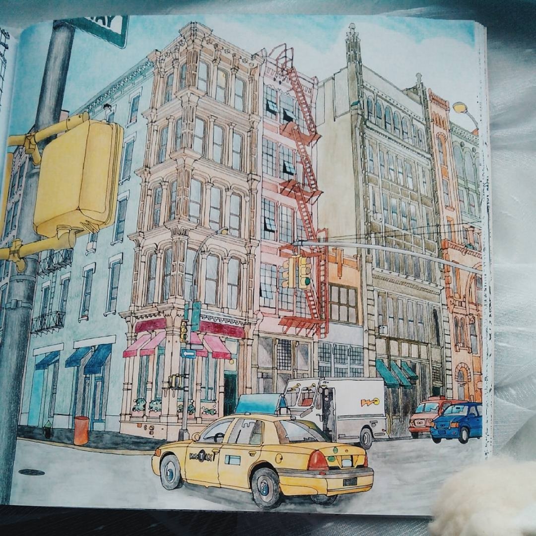 Иллюстрация 17 из 67 для Удивительные города. Раскраска-путешествие по местам, реальным и выдуманным - Стив Макдональд | Лабиринт - книги. Источник: Лабиринт